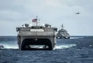 تصاویر پهپاد ایران بر فراز ناو آبراهام لینکلن