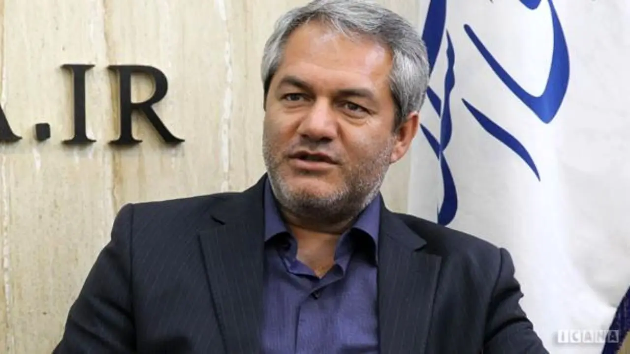 دولت برای انحراف افکار عمومی حاشیه‌سازی می‌کند