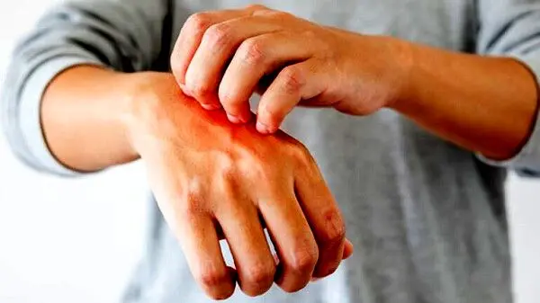 اگر این علائم در شما ادامه‌دار شد فورا به پزشک مراجعه کنید