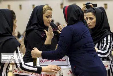 مچ اندازی زنان