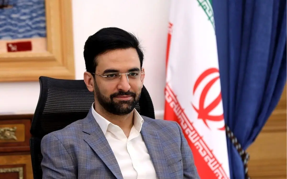 محمد جواد آذری جهرمی راننده تپسی شد

