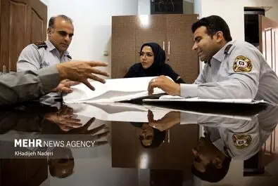 خانم آتش نشان زنان آتش نشان