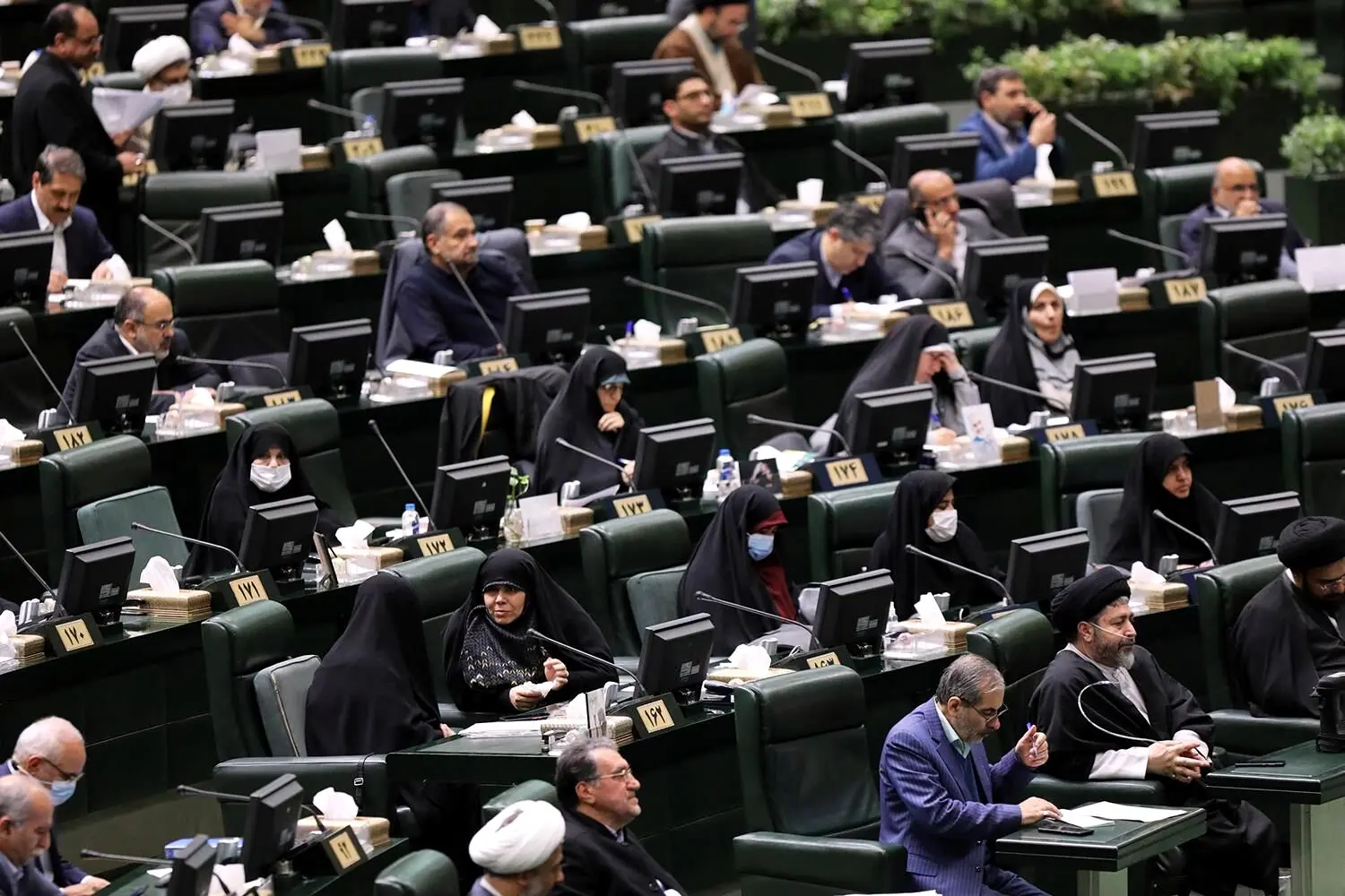 طرح جدید مجلس برای انتشار اخبار بازار ارز
