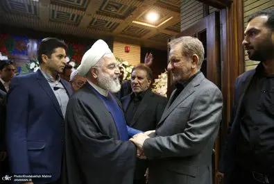 مراسم ترحیم مادر اسحاق جهانگیری