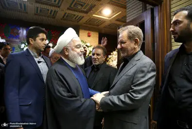 مراسم ترحیم مادر اسحاق جهانگیری