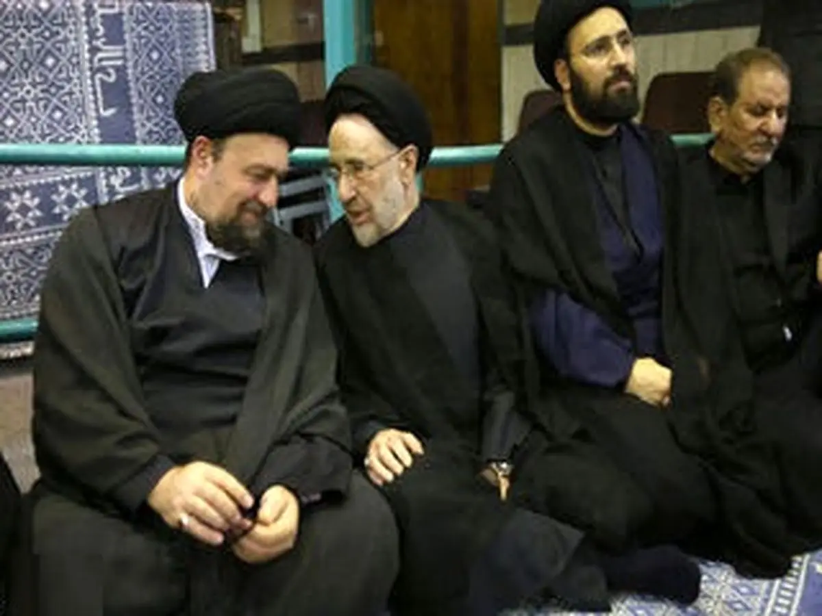 حضور سیدمحمد خاتمی در کنار سیدعلی و سیدحسن خمینی در حسینیه جماران +عکس

