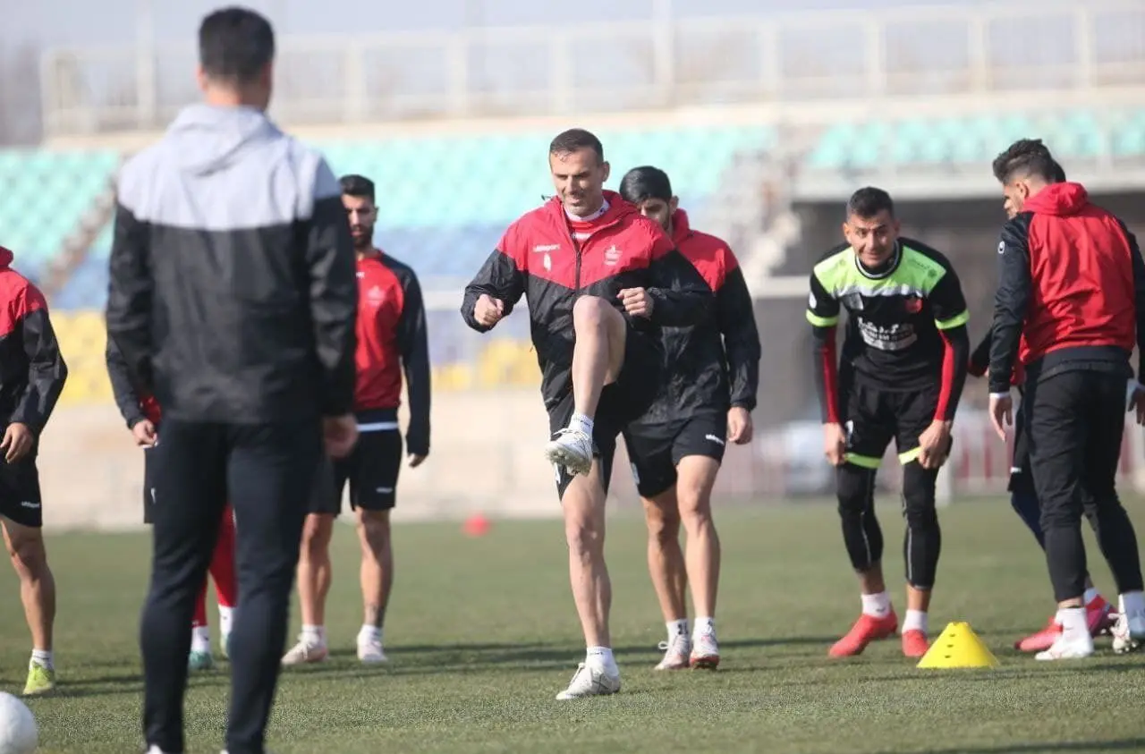 جایزه گل محمدی به سرخ‌پوشان | پرسپولیس تعطیل شد