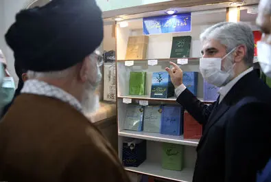رهبر انقلاب در نمایشگاه کتاب
