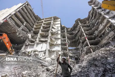 آواربرداری در ساختمان متروپل