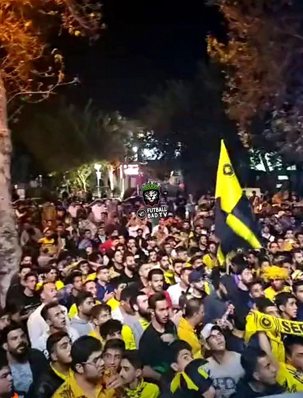 واکنش  هواداران سپاهان پس از لغو بازی با الاتحاد 