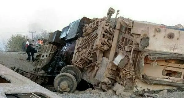 مسافران حادثه‌دیده قطار مشهد-یزد به مقصد رسیدند