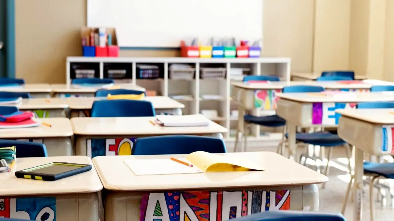 ماجرای جنجالی پولی شدن مدارس کشور چیست؟