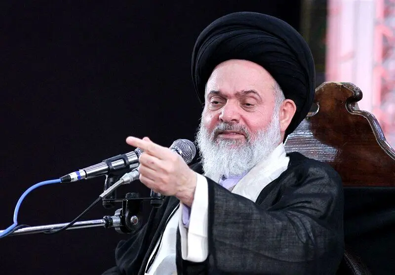 واکنش خشم آلود امام جمعه قم علیه رفع فیلترینگ