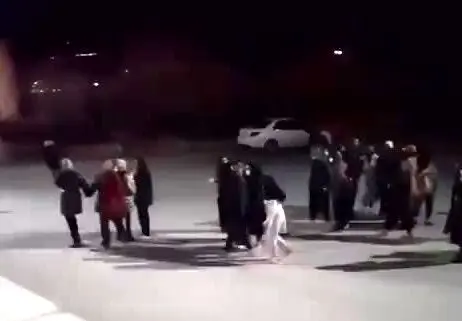 دانشجویان شبانه و دسته‌جمعی مسموم شدند + فیلم