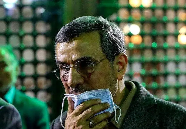 ماجرای کبودی صورت احمدی نژاد چیست + عکس
