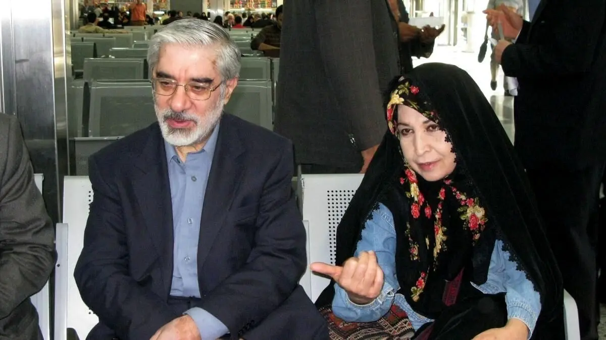 موسوی و کروبی لطمات زیادی به جمهوری اسلامی وارد کردند 
