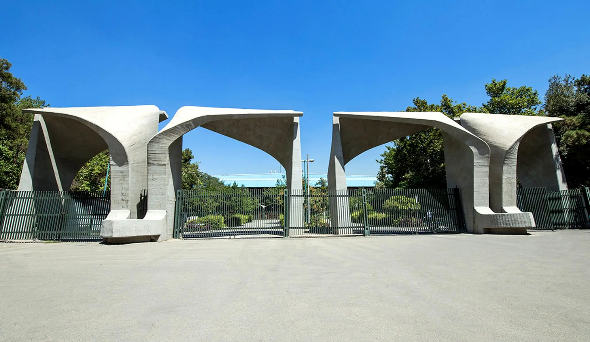 دانشگاهها یک هفته تعطیل شد،