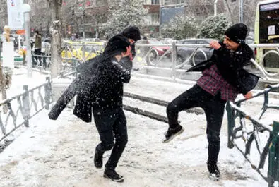 حال و هوای روز برفی در تهران