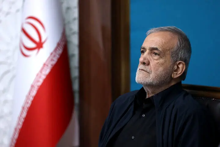 پزشکیان رقم دقیق افزایش حقوق بازنشستگان  و فرهنگیان بازنشسته را اعلام کرد
