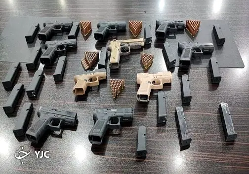 ضربه کاری به باند بزرگ قاچاق سلاح و مهمات در بندرعباس