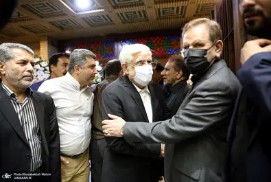 مراسم ترحیم مادر اسحاق جهانگیری