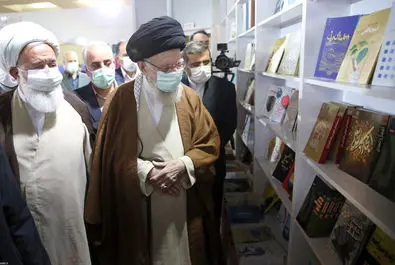رهبر انقلاب در نمایشگاه کتاب