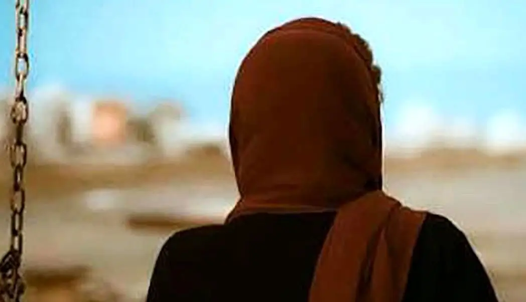 نقشه سیاه مرد پولدار برای دختر دبیرستانی