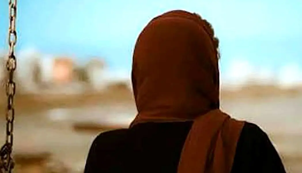نقشه سیاه مرد پولدار برای دختر دبیرستانی