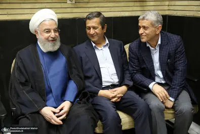مراسم ترحیم مادر اسحاق جهانگیری
