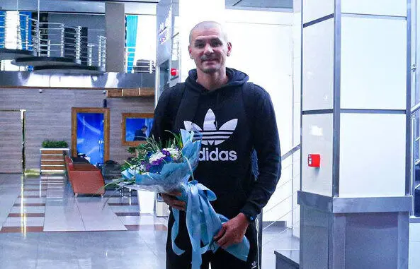 ​دستمزد ۳۰ میلیاردی مدافع برزیلی استقلال برای تمدید

