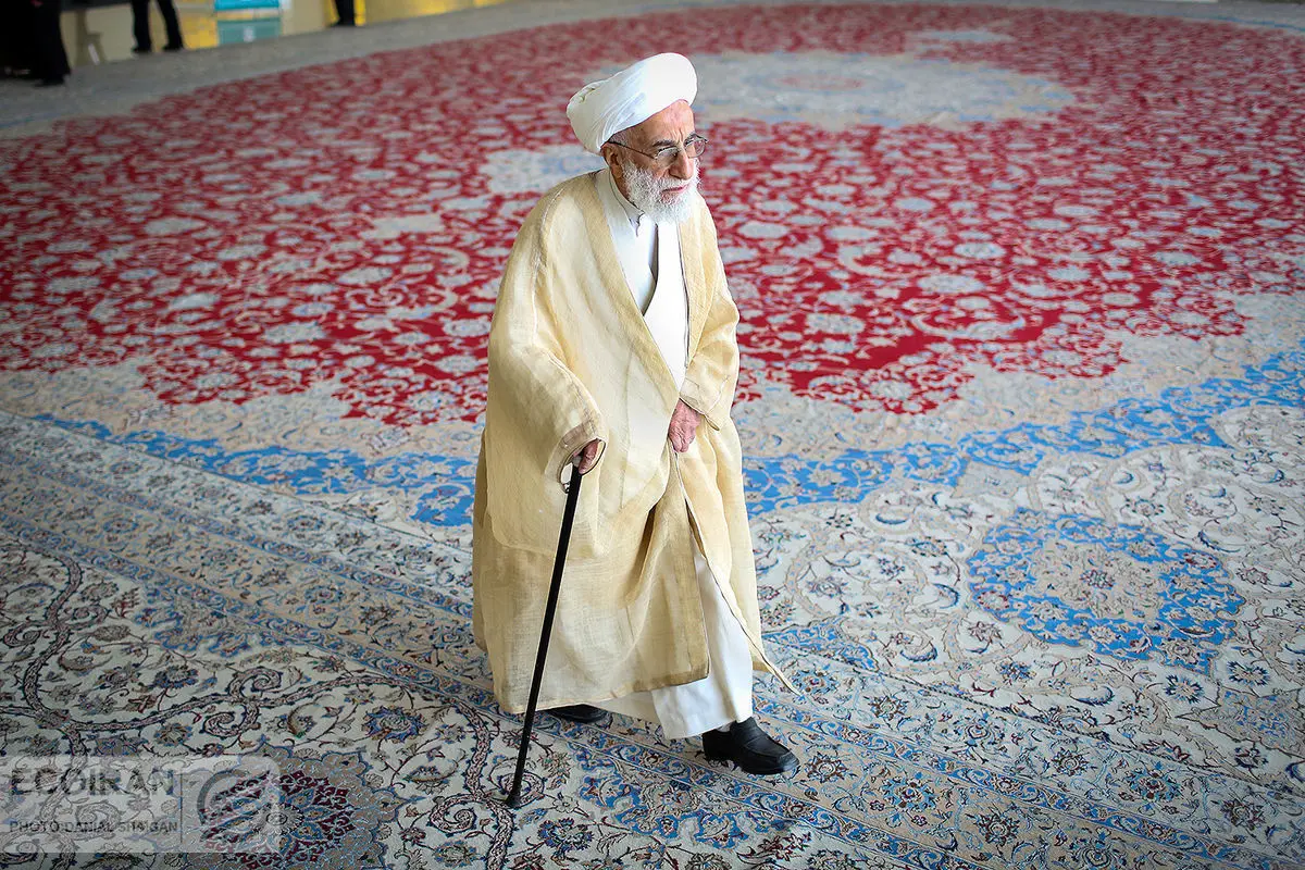 آیت الله جنتی ابقا شد 