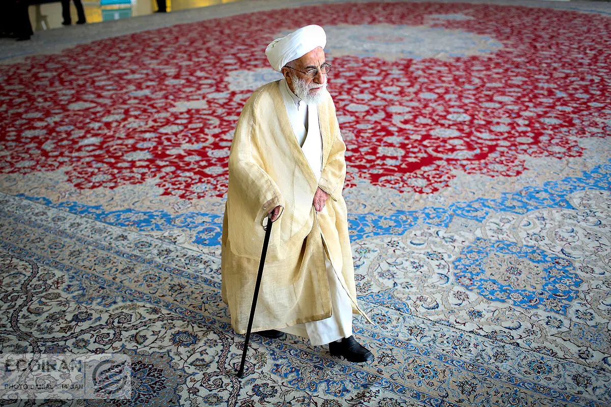آیت الله جنتی ابقا شد 