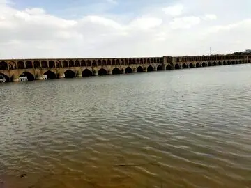 سقوط هولناک یک دختربچه به زاینده رود+جزئیات حادثه