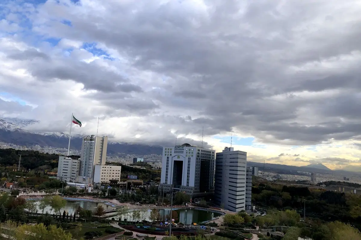 صدور هشدار نارنجی برای تهران/وزش باد شدید و فعالیت سامانه بارشی