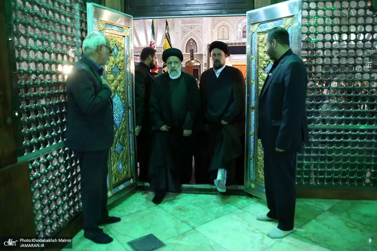 ابراهیم رئیسی بر سر مزار آیت الله هاشمی +عکس