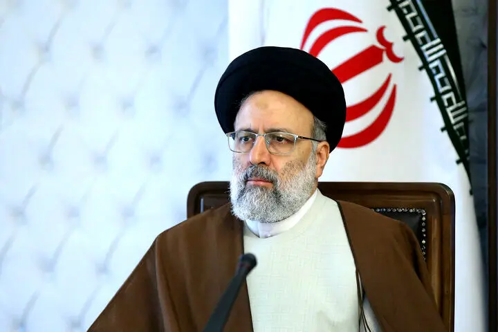 دولت به خدمتگزاری مردم افتخار می کند
