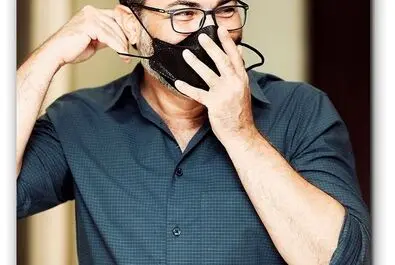 پارسا پیروزفر