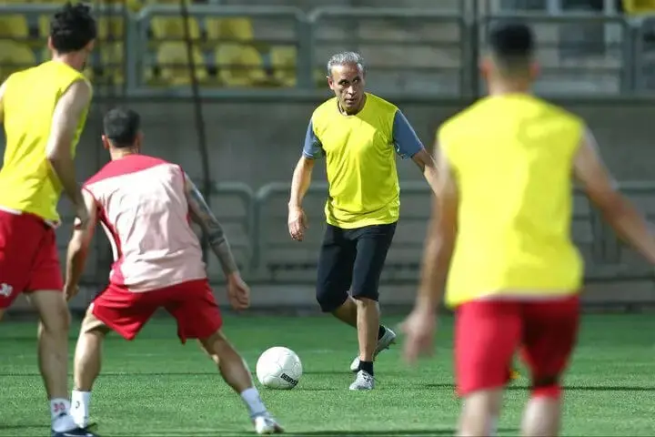 سرمربی پرسپولیس بازیکن شد/ نعمتی برگشت