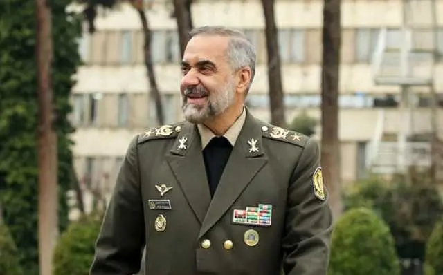 خبر وزیر دفاع  درباره ساخت موشک‌های هایپرسونیک:  انواع  موشک‌زیر ۲ هزار کیلومتری داریم