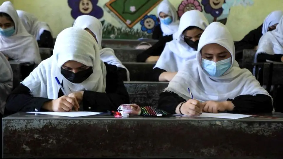 جزئیات تازه از مسمومیت دانش‌آموزان کرمانشاهی | در دبستان سپهر مصباح کرمانشاه چه گذشت؟