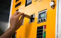 زمان شارژ سهمیه بنزین اعلام شد