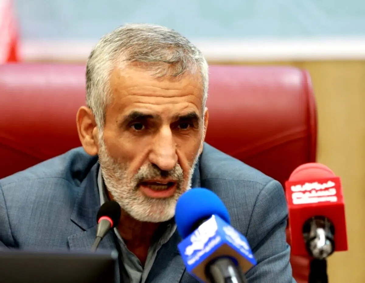 وزارت کشور: بازگرداندن همسر و دختر علی دایی قانونی بود
