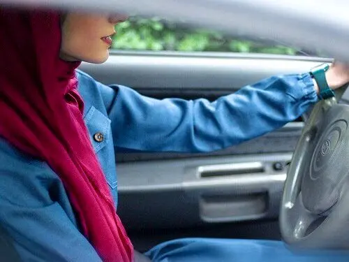 بنر ورودی ادارات مشهد جنجال به‌پا کرد! + عکس
