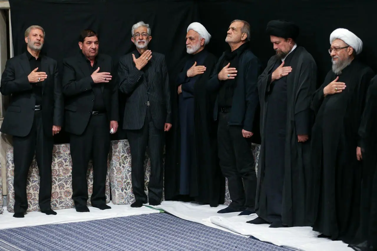چرا رهبر انقلاب در مراسم عزاداری حسینیه امام‌خمینی نبودند؟


