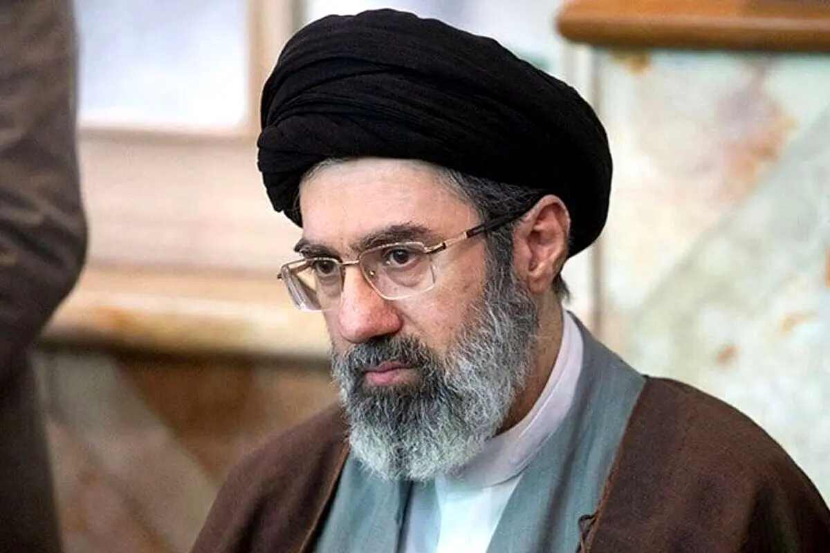 حضور سیدمجتبی خامنه ای در  در مراسم تشییع خواهر اسدالله بادامچیان + عکس