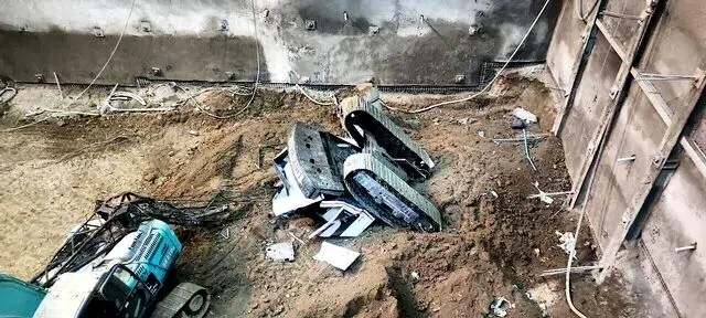 جزئیات حادثه سقوط مرگبار جرثقیل در زعفرانیه

