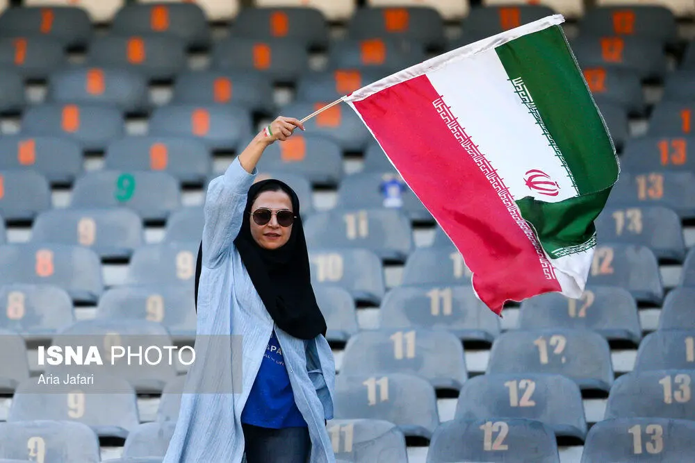 بازی تیم ملی فوتبال  با کره تماشاگر ندارد! | پای زنان در میان است؟!