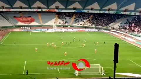 فیلمی از بازی پرسپولیس و نساجی از جایگاه بانوان 

