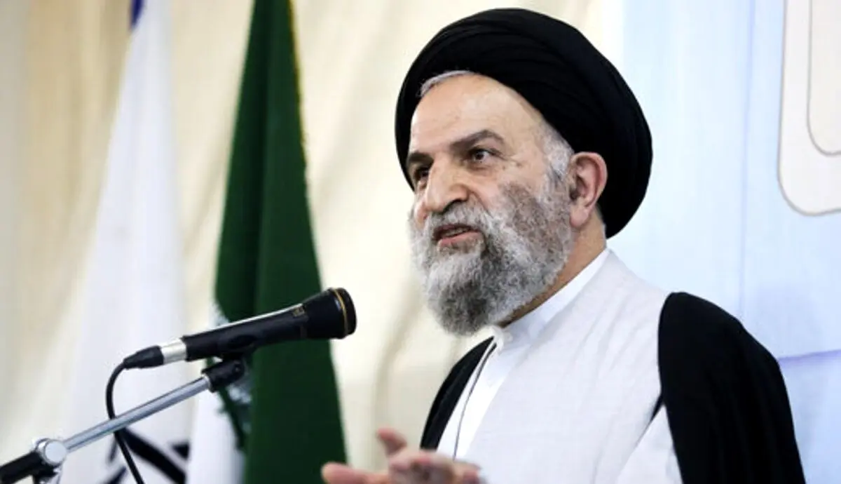 تورم و گرانی صدای قم را درآورد /  امام جمعه قم : اگر نمی‌توانید با تورم مقابله کنید، حداقل آن را مهار کنید