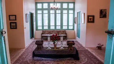 توضیح یک مقام مسئول درباره ترک خوردن خانه مصدق